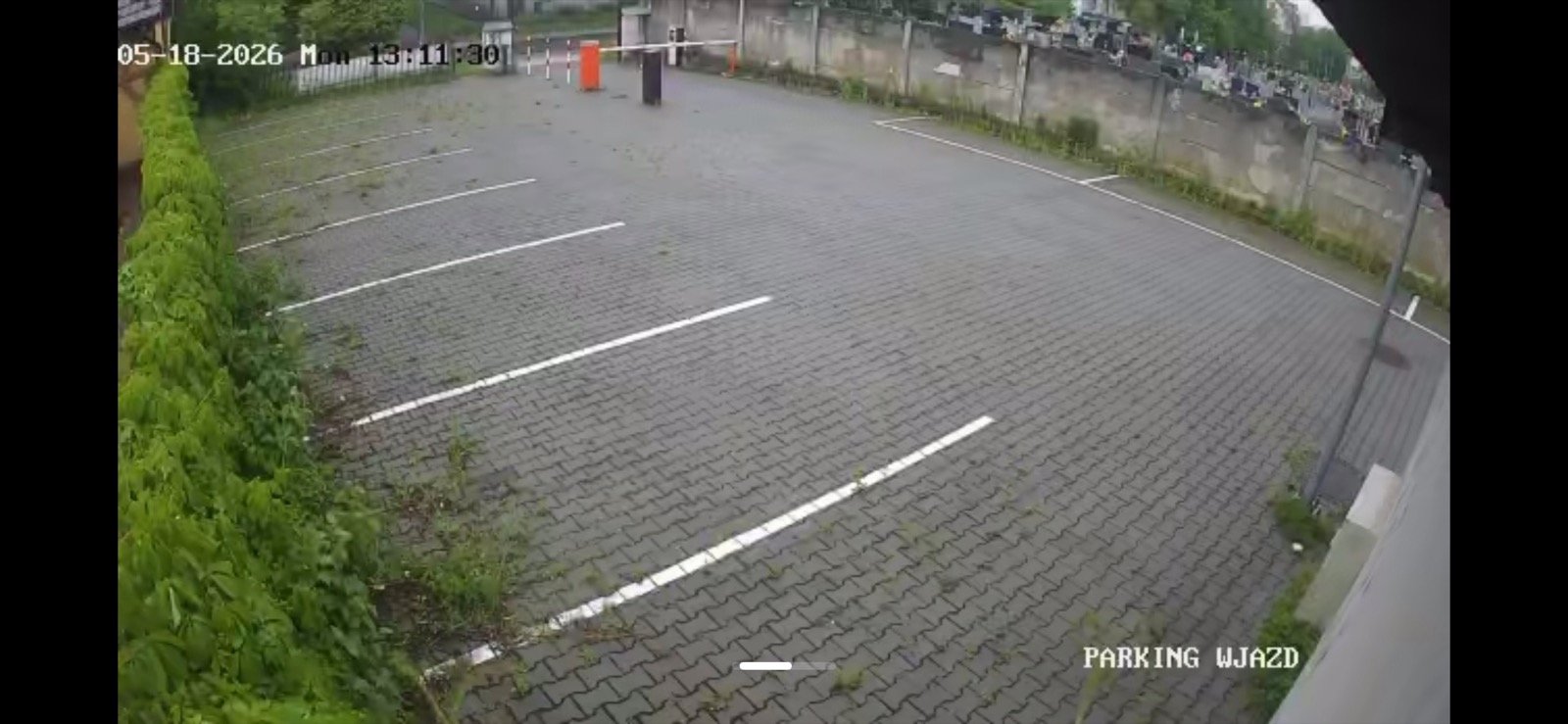 Parking Garaze Skawina - miejsca parkingowe i wjazd